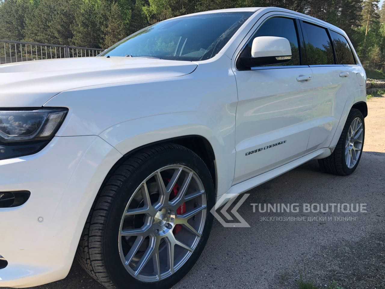 Jeep Grand Cherokee WK2 и 22" диски Niche Intake фото 1